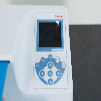 Thermo Multidrop Combi Reagent Dispenser image 3